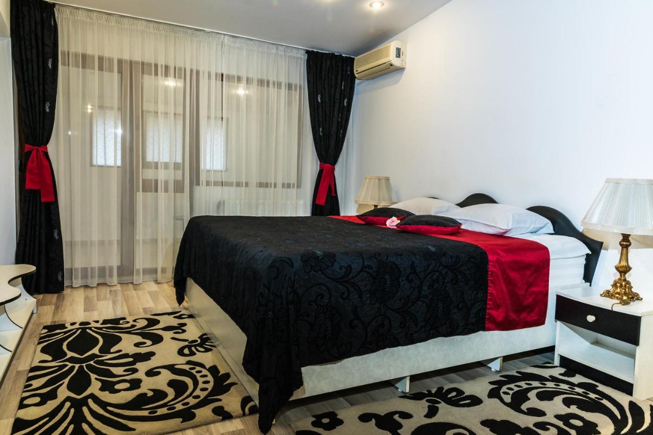 Urziceni Hotel Royal מראה חיצוני תמונה