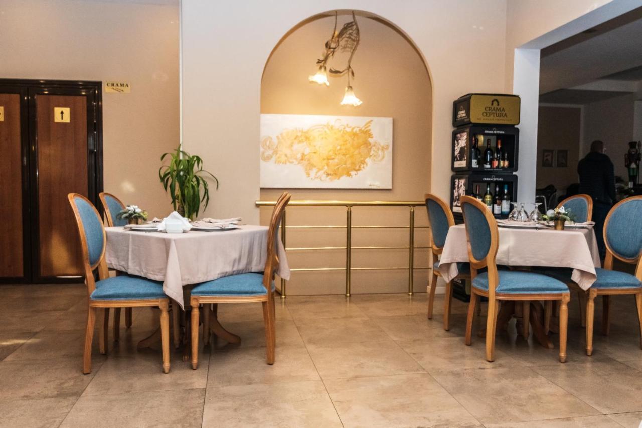 Urziceni Hotel Royal מראה חיצוני תמונה