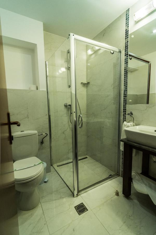 Urziceni Hotel Royal מראה חיצוני תמונה