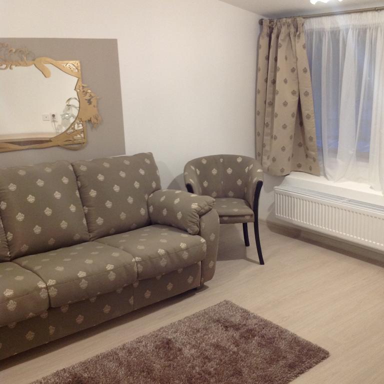 Urziceni Hotel Royal מראה חיצוני תמונה