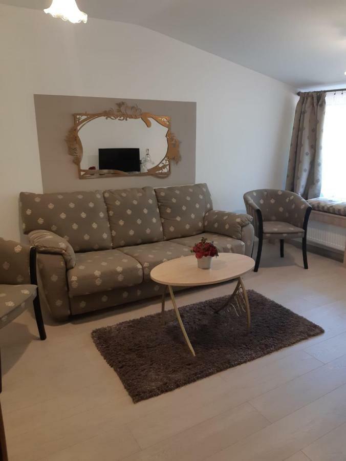Urziceni Hotel Royal מראה חיצוני תמונה